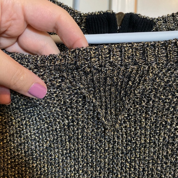 Sweater - Picture 3 of 4